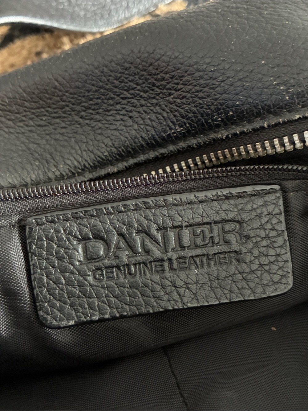 Danier Leather Pebbled Crossbody Turn-Lock Pockets Bag - Black - Picture 7 of 7